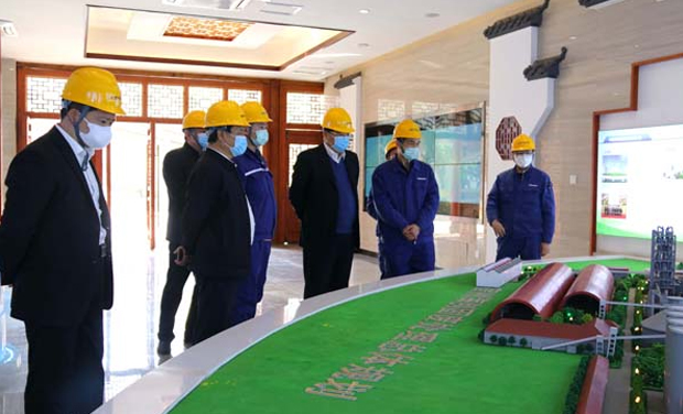 Gao Dengbang, 카지노 게임 사이트 게임 사이트 Group 당 비서 및 회장, Suzhou Haichuang과 Sishui Haichuang을 검사하고 조사했습니다
