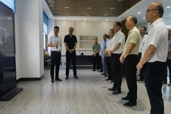 Chen Daichang, Gongcheng County Party Committee 장관과 그의 당은 방문 및 조사를 카지노 쿠폰 쿠폰 Guilin Haizhong을 방문했습니다